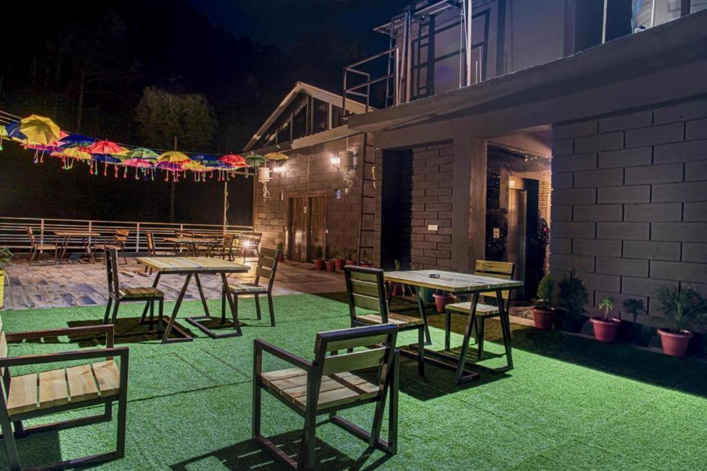 Bed and Breakfast Hillcrest Heights Kasauli Exterior foto