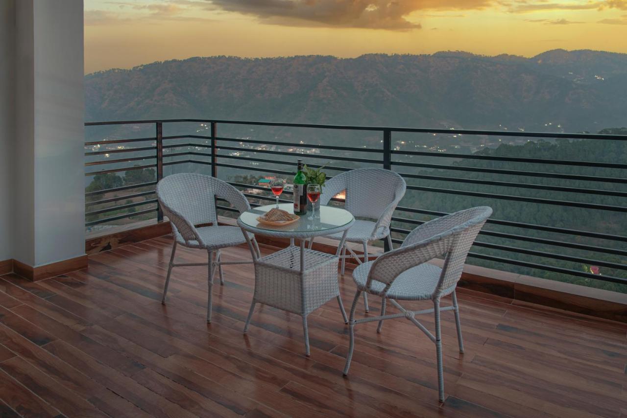 Bed and Breakfast Hillcrest Heights Kasauli Exterior foto