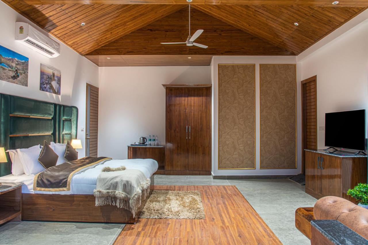 Bed and Breakfast Hillcrest Heights Kasauli Exterior foto